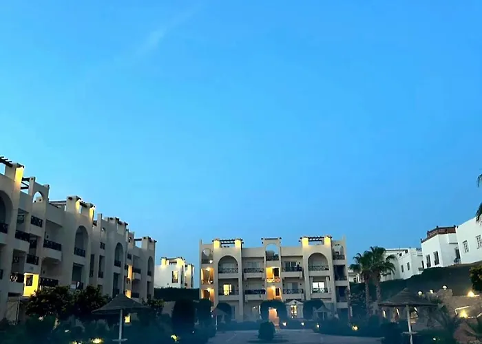 Sunny Lakes Resort, El-sallam Road Szálloda
