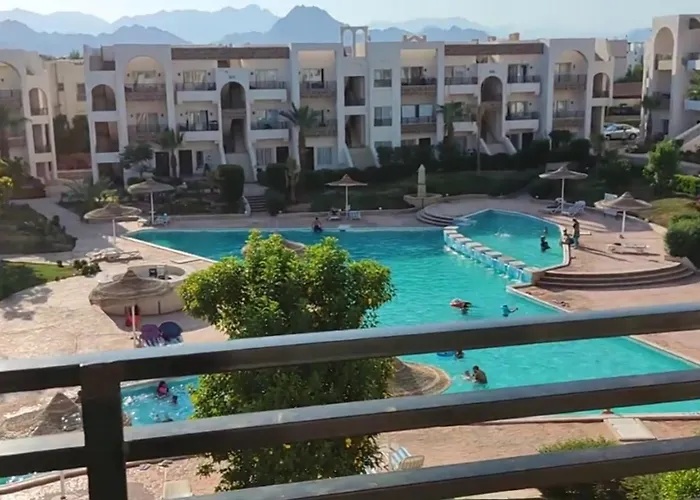 Sunny Lakes Resort, El-sallam Road 4*